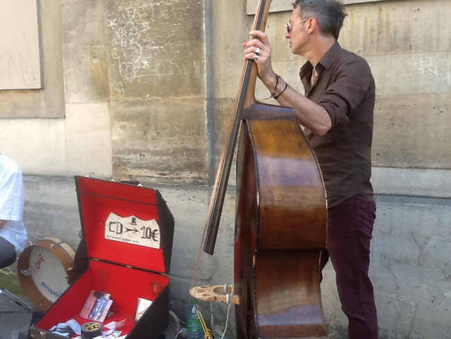 La musica in festa lungo le strade di Parigi – FOTO E VIDEO