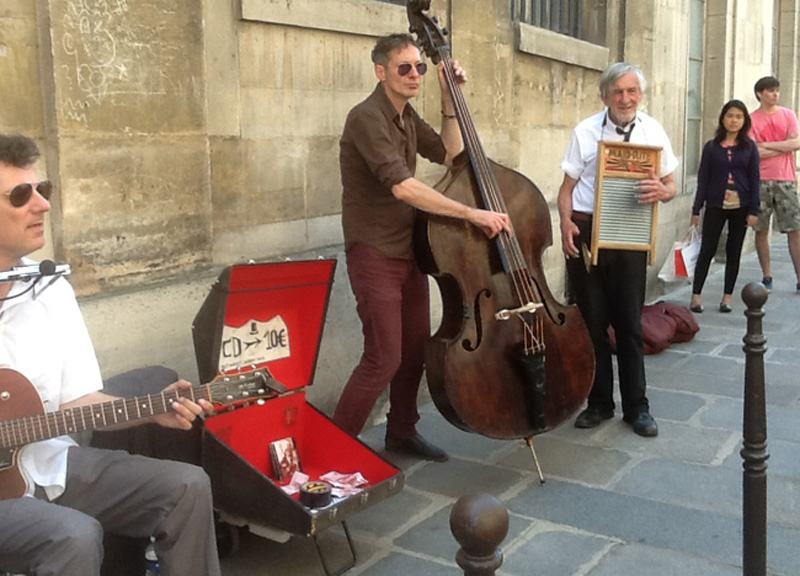 La musica in festa lungo le strade di Parigi – FOTO E VIDEO