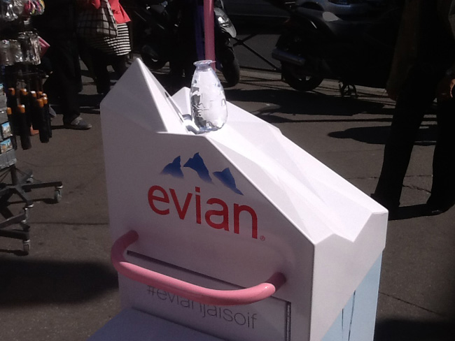 La musica in festa lungo le strade di Parigi – FOTO E VIDEO