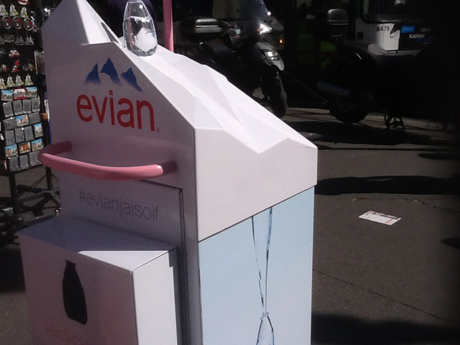 La musica in festa lungo le strade di Parigi – FOTO E VIDEO