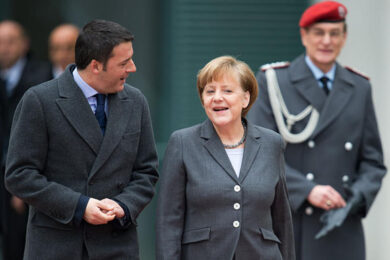 Renzi incassa il sostegno della Merkel. Juncker verso la Commissione