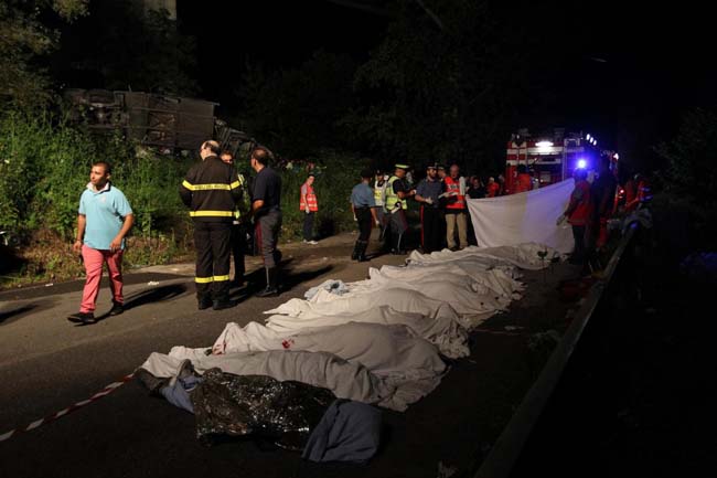 Strage Irpinia, altri tre arresti. C’è anche il fratello dell’autista Strage Irpinia, altri tre arresti. C’è anche il fratello dell’autista