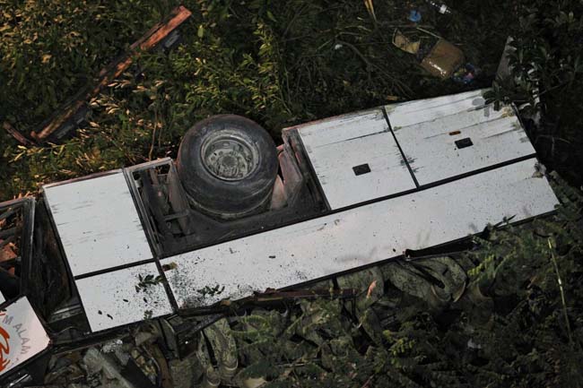 Strage Irpinia, altri tre arresti. C’è anche il fratello dell’autista Strage Irpinia, altri tre arresti. C’è anche il fratello dell’autista