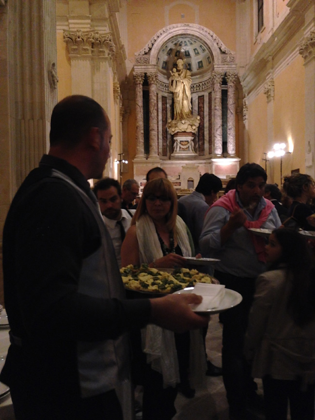 Il Premio Apollonio racconta una Puglia vivace, forte, ricca di eccellenze: Renzo Arbore, ospiti d’eccezione ed enogastronomia di qualità con le Masserie didattiche