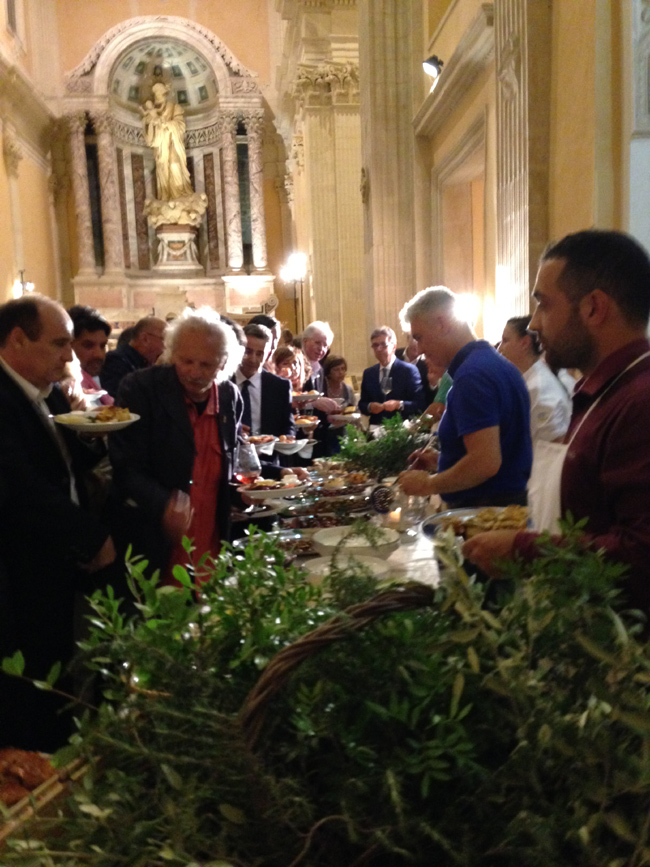 Il Premio Apollonio racconta una Puglia vivace, forte, ricca di eccellenze: Renzo Arbore, ospiti d’eccezione ed enogastronomia di qualità con le Masserie didattiche