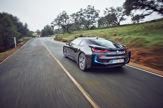 BMW i8 si trasforma in realtà l’idea di un’automobile sportiva BMW i8 si trasforma in realtà l’idea di un’automobile sportiva