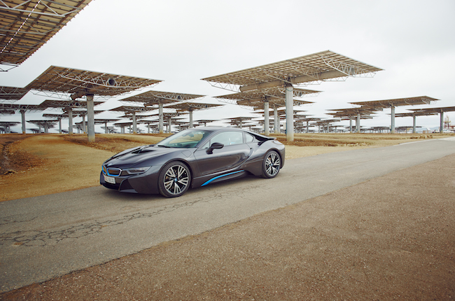 BMW i8 si trasforma in realtà l’idea di un’automobile sportiva BMW i8 si trasforma in realtà l’idea di un’automobile sportiva
