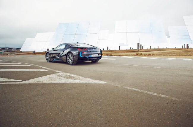BMW i8 si trasforma in realtà l’idea di un’automobile sportiva BMW i8 si trasforma in realtà l’idea di un’automobile sportiva