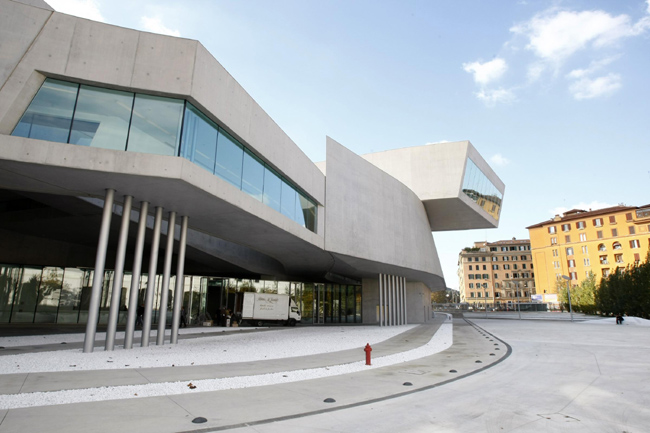 Zaha Hadid “designer dell’anno”. Prima donna a vincere il premio