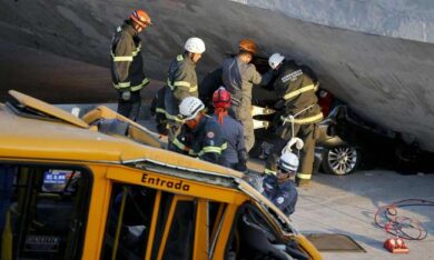 Brasile, crolla un cavalcavia vicino al ritiro dell’Argentina: 2 morti