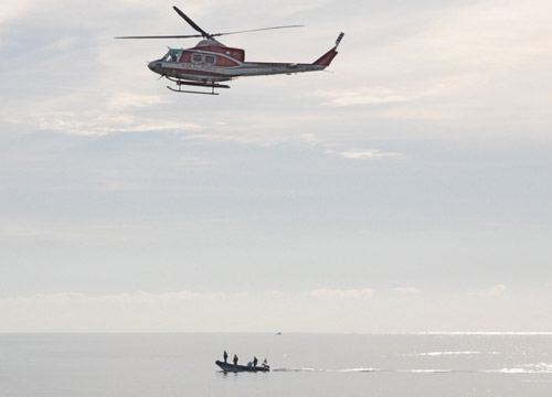 Un bagno dopo cena. Muore in mare un 14enne Un bagno dopo cena. Muore in mare un 14enne