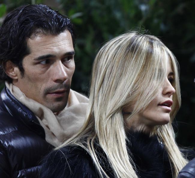 Elena Santarelli e la passione per… gli addominali – FOTO