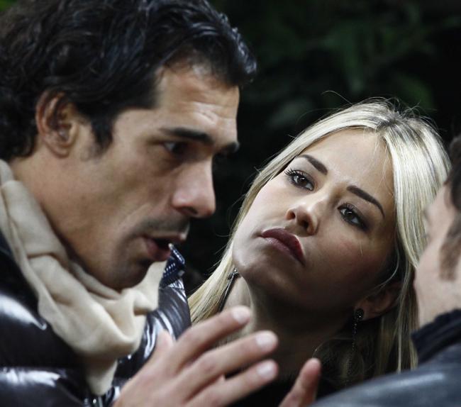 Elena Santarelli e la passione per… gli addominali – FOTO