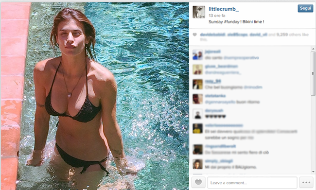 Elena Santarelli e la passione per… gli addominali – FOTO