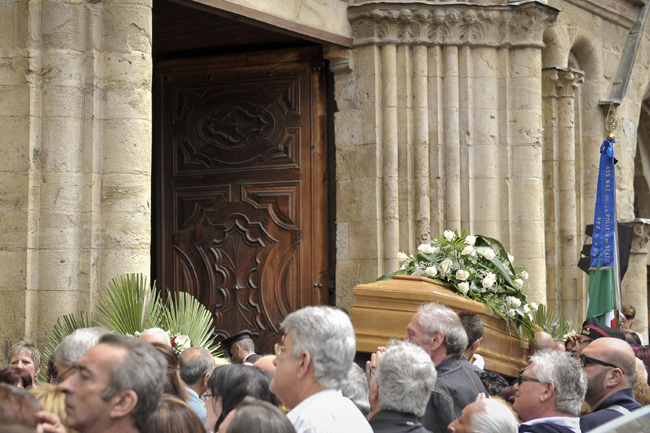 Addio a Giorgio Faletti, i funerali. Foto e video Addio a Giorgio Faletti, i funerali. Foto e video