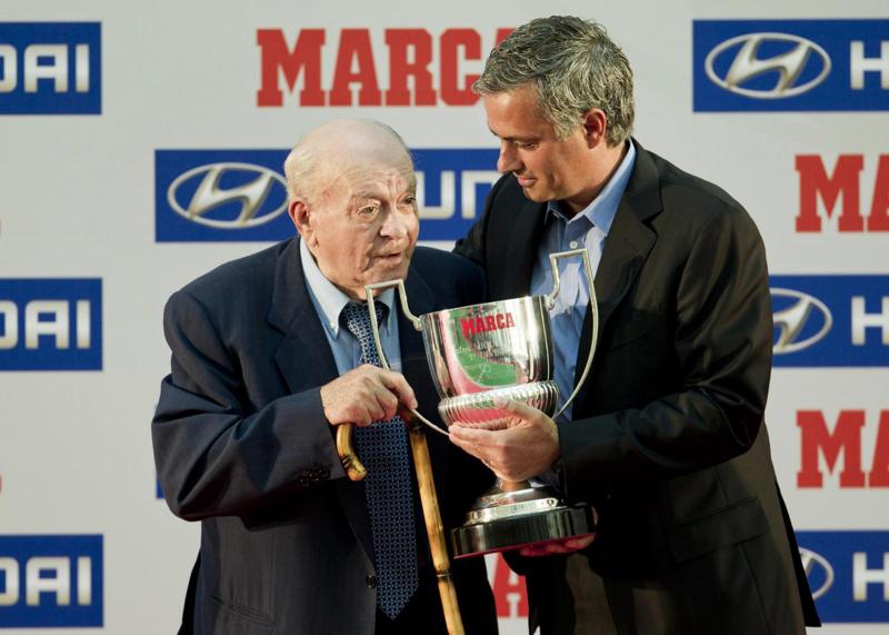 Alfredo Di Stefano e’ morto all’eta’ di 88 anni Alfredo Di Stefano e’ morto all’eta’ di 88 anni
