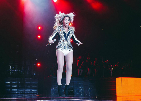 Beyoncé canta un tradimento di Jayz, ma poi… Beyoncé canta un tradimento di Jayz, ma poi…