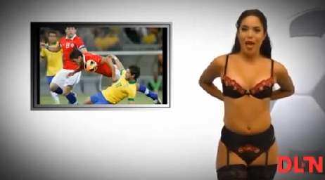 La giornalista venezuelana si spoglia sui gol del Mondiale La giornalista venezuelana si spoglia sui gol del Mondiale