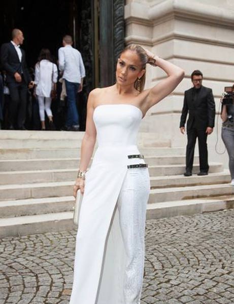 Jennifer Lopez, spacco inguinale da Versace
