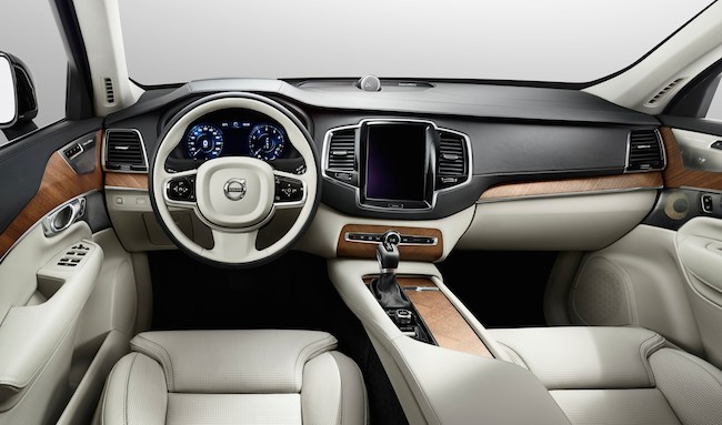 La nuova XC90 di Volvo rivoluziona di nuovo il mondo dei SUV