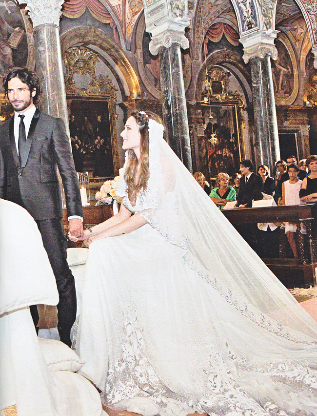 Laura Chiatti è incinta. Le foto del matrimonio Laura Chiatti è incinta. Le foto del matrimonio