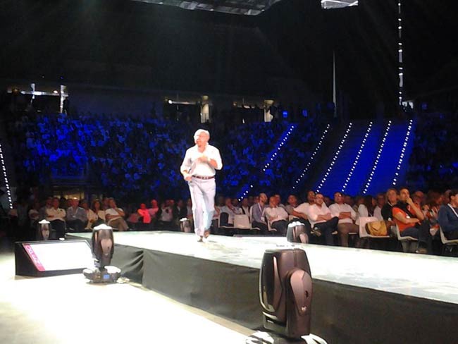 UniCredit, addio al cassiere. Le filiali vendono anche elettrodomestici