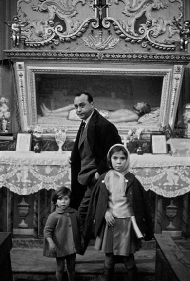 Apre Ragusa Foto Festival.Dire,fare ,mangiare