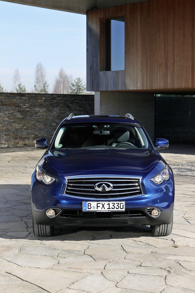 Infiniti QX70S come lei non c’e’ nessuna Infiniti QX70S come lei non c’e’ nessuna