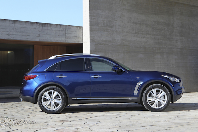 Infiniti QX70S come lei non c’e’ nessuna Infiniti QX70S come lei non c’e’ nessuna