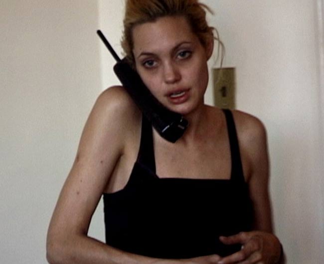 Angelina Jolie e la droga a 20 anni. Il video inedito
