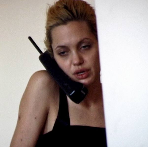 Angelina Jolie e la droga a 20 anni. Il video inedito