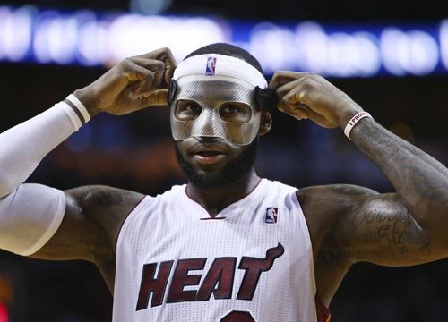 Lebron a Cleveland: “Torno a casa”. Tifosi dei Miami furiosi