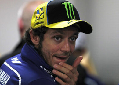 La nona sinfonia di Marquez e il mezzo flop di Vale Rossi