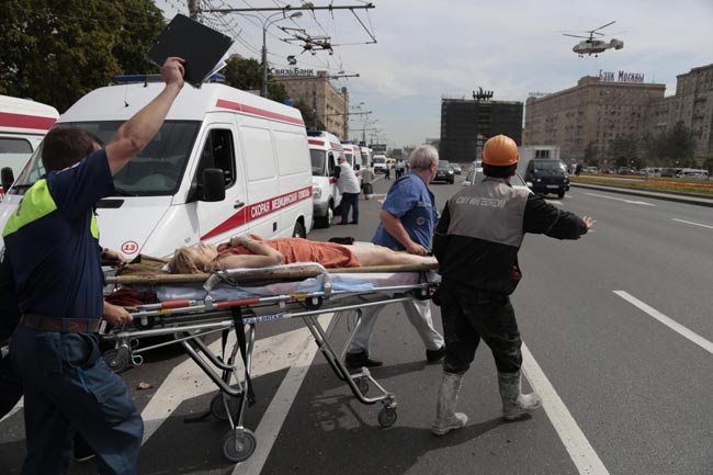 Deraglia treno della metropolitana a Mosca: morti e feriti Deraglia treno della metropolitana a Mosca: morti e feriti