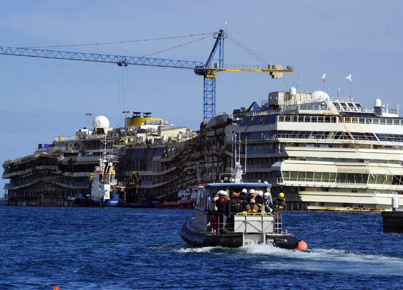 Sabato la Concordia potrebbe lasciare il Giglio. Dipende dal meteo Sabato la Concordia potrebbe lasciare il Giglio. Dipende dal meteo