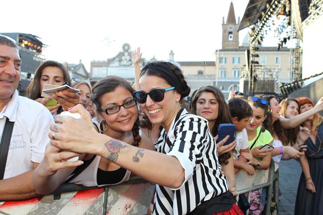 Con Coca-Cola, se non trovi le parole… #dilloconunacanzone!