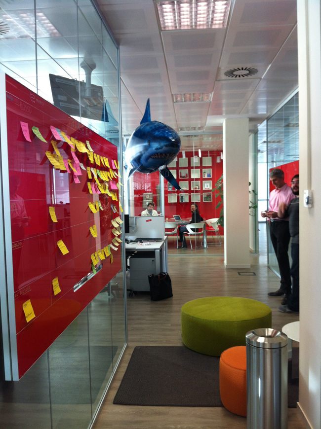 La nuova forma di team building? Far arredare l’ufficio ai dipendenti La nuova forma di team building? Far arredare l’ufficio ai dipendenti