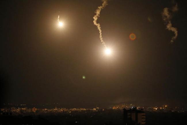 Israele avanza nella Striscia di Gaza. Netanyahu: “Pronti a intensificare” Israele avanza nella Striscia di Gaza. Netanyahu: “Pronti a intensificare”