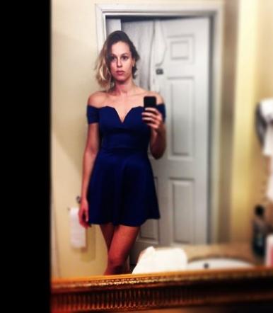 L’ultima moda tra le vip: il selfie agli addominali