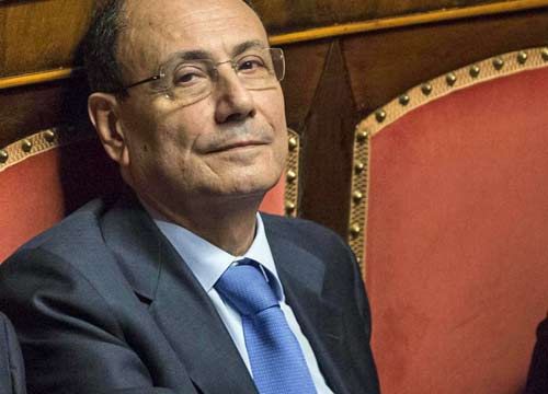 Schifani dice no alla “reunion” con Fi: “Non si riporta indietro la Storia” Schifani dice no alla “reunion” con Fi: “Non si riporta indietro la Storia”