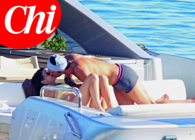 Ilaria D’Amico e Gigi Buffon: le foto della vacanza in Grecia insieme