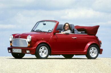 Mini Cabrio tipicamente Mini