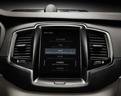 Nuova Volvo XC90: due tecnologie in anteprima mondiale per una delle auto più sicure al mondo
