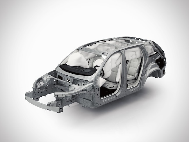 Nuova Volvo XC90: due tecnologie in anteprima mondiale per una delle auto più sicure al mondo