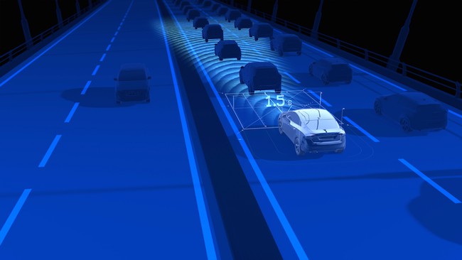 Nuova Volvo XC90: due tecnologie in anteprima mondiale per una delle auto più sicure al mondo