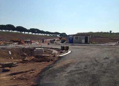 Sigilli al Fosso delle Tre Fontane. Avvisi di garanzia ai costruttori