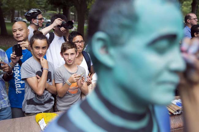 A New York il primo Body painting Day. Corpi nudi che diventano arte
