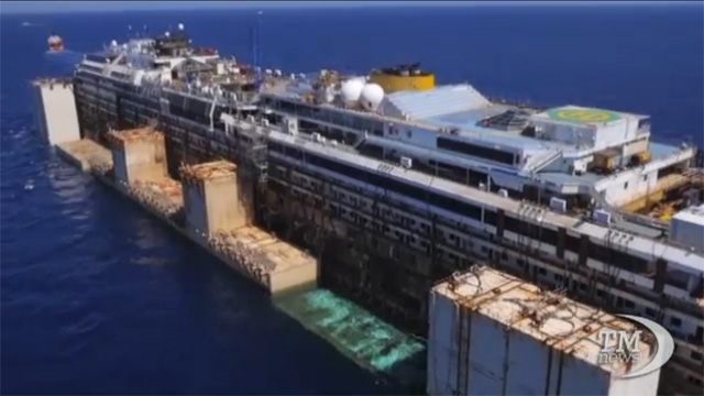 Concordia, si cerca l’ultimo disperso. Guarda le foto del relitto Concordia, si cerca l’ultimo disperso. Guarda le foto del relitto