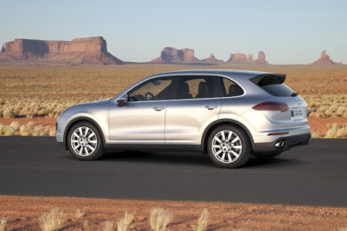Nuova Porsche Cayenne, la tecnologia moderna incontra il design sportivo.