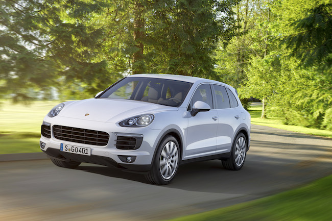 Nuova Porsche Cayenne, la tecnologia moderna incontra il design sportivo.